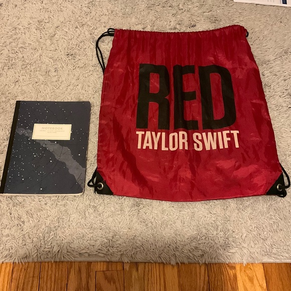 Red Taylor Swift Drawstring Bag - Picture 3 of 3